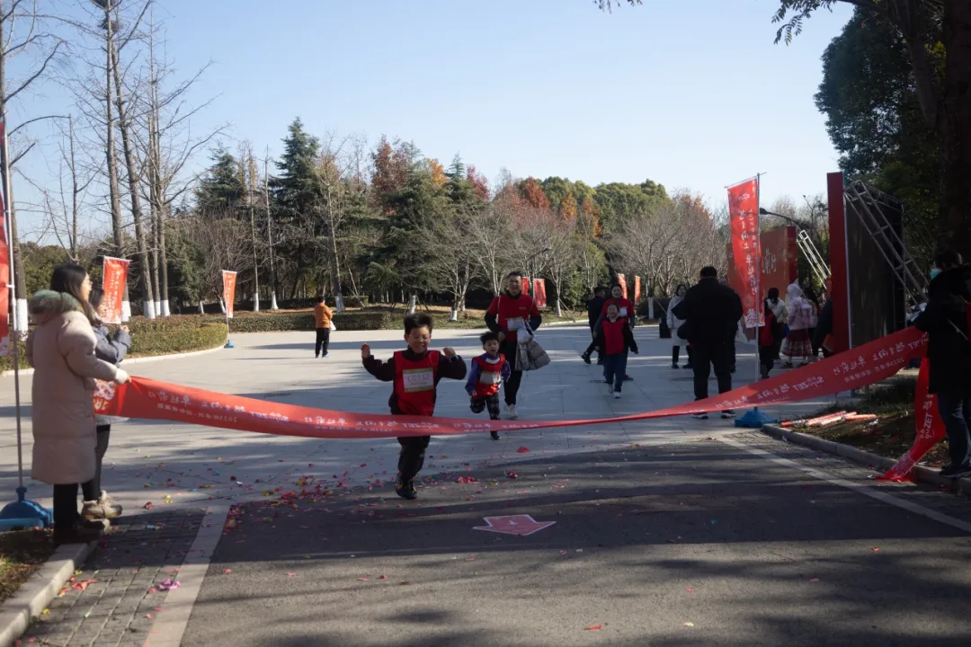 回望2024 启航2025 | 豪门国际2025年度战略年会顺利召开